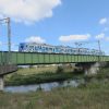 桃木川橋梁を走る800形などを