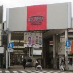 前橋中央通りに前橋ウィッチーズの垂れ幕