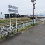 井野川沿いを花見をしながら